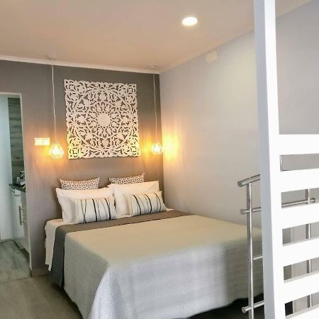 V4 Apartment Орта Екстериор снимка