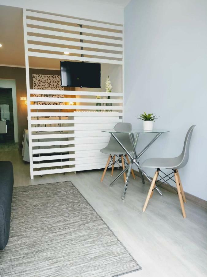 V4 Apartment Орта Екстериор снимка