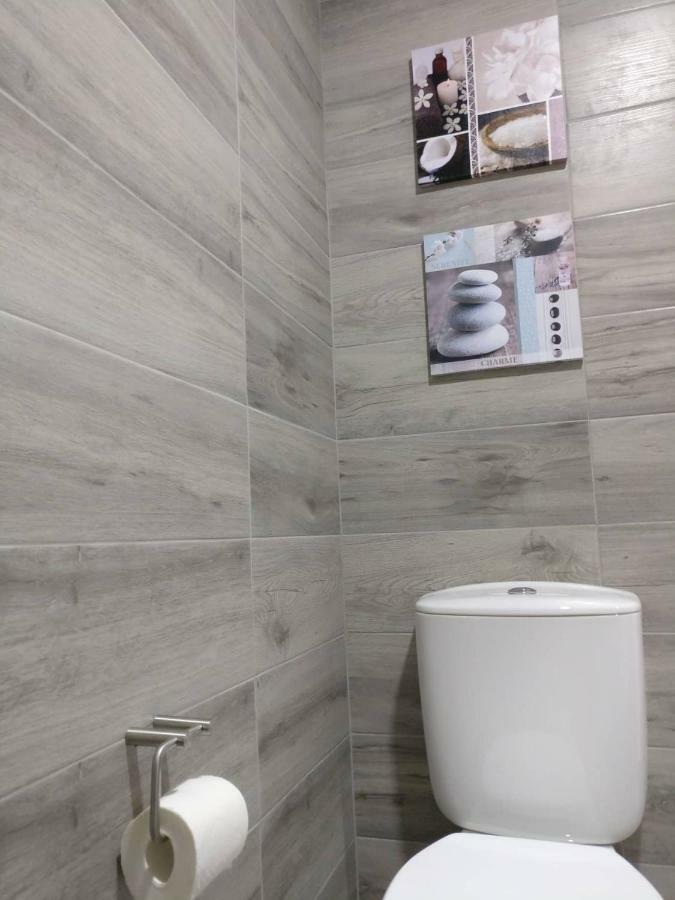 V4 Apartment Орта Екстериор снимка