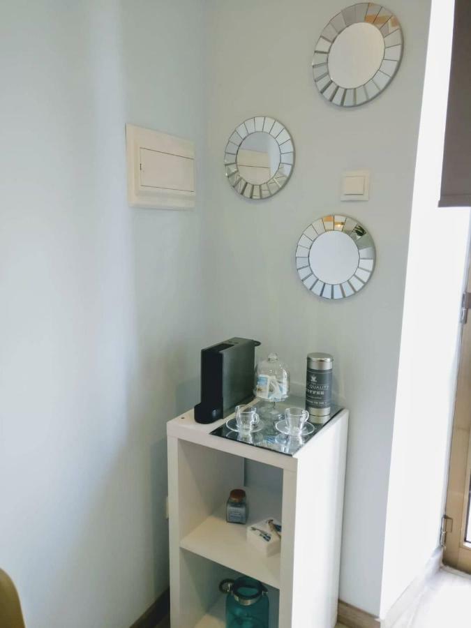 V4 Apartment Орта Екстериор снимка
